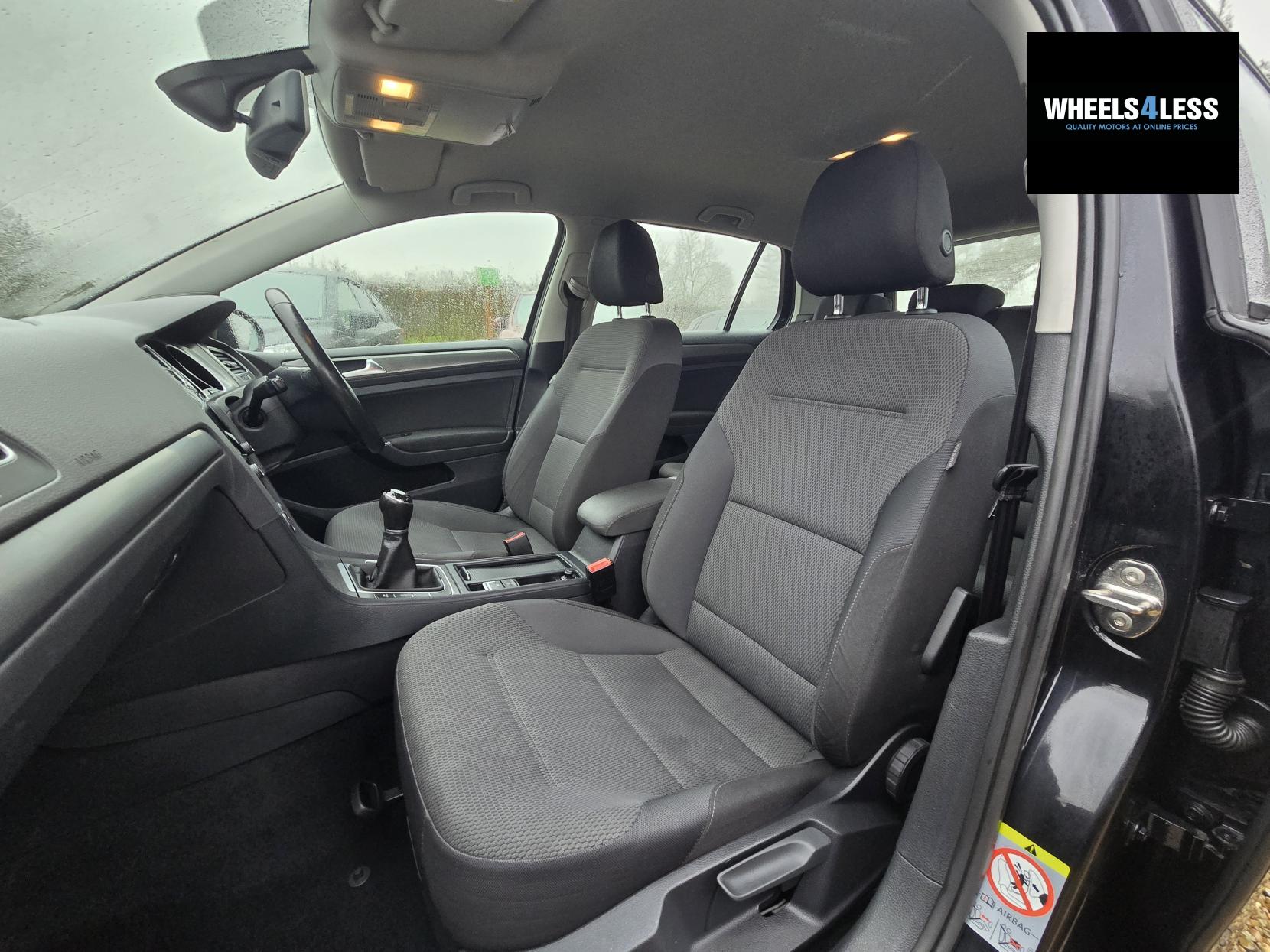 Volkswagen Golf 1.6 TDI BlueMotion Tech SE Hatchback 5dr Diesel Manual Euro 5 (s/s) (105 ps)