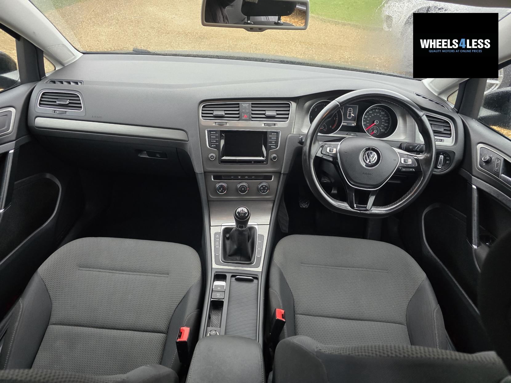 Volkswagen Golf 1.6 TDI BlueMotion Tech SE Hatchback 5dr Diesel Manual Euro 5 (s/s) (105 ps)