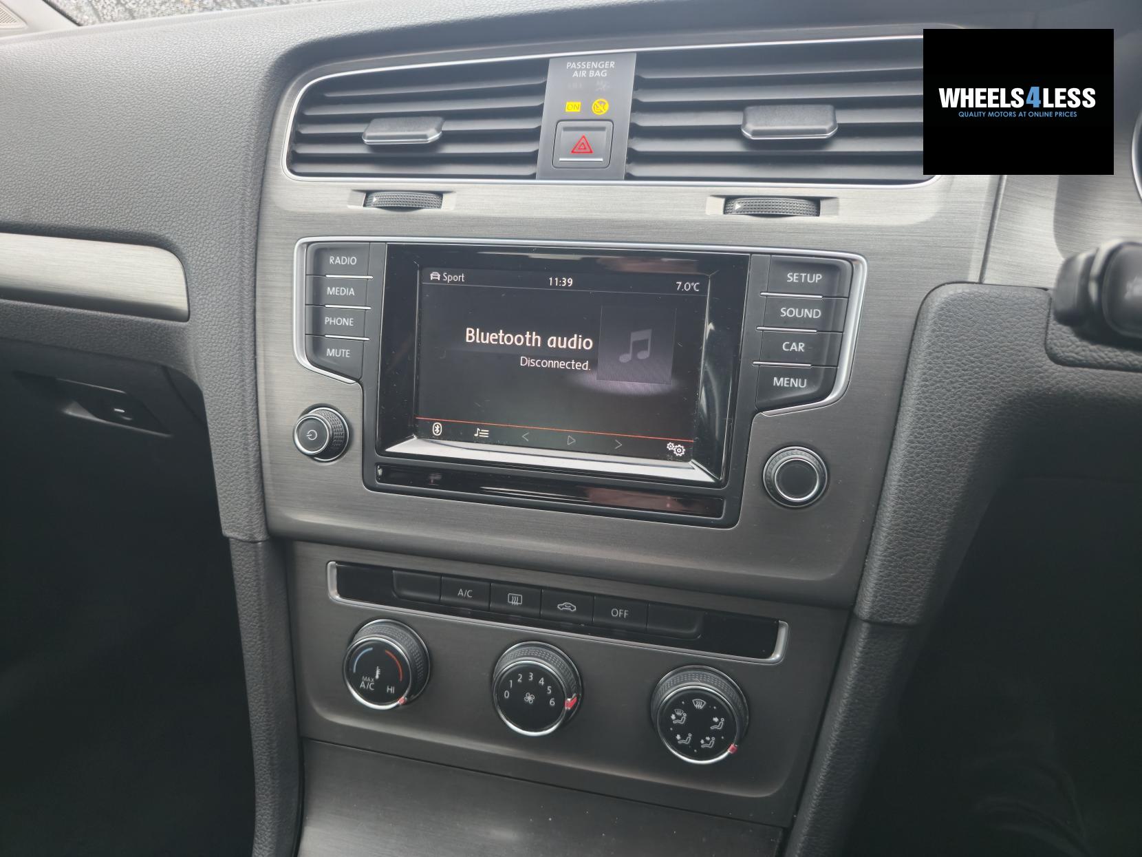 Volkswagen Golf 1.6 TDI BlueMotion Tech SE Hatchback 5dr Diesel Manual Euro 5 (s/s) (105 ps)