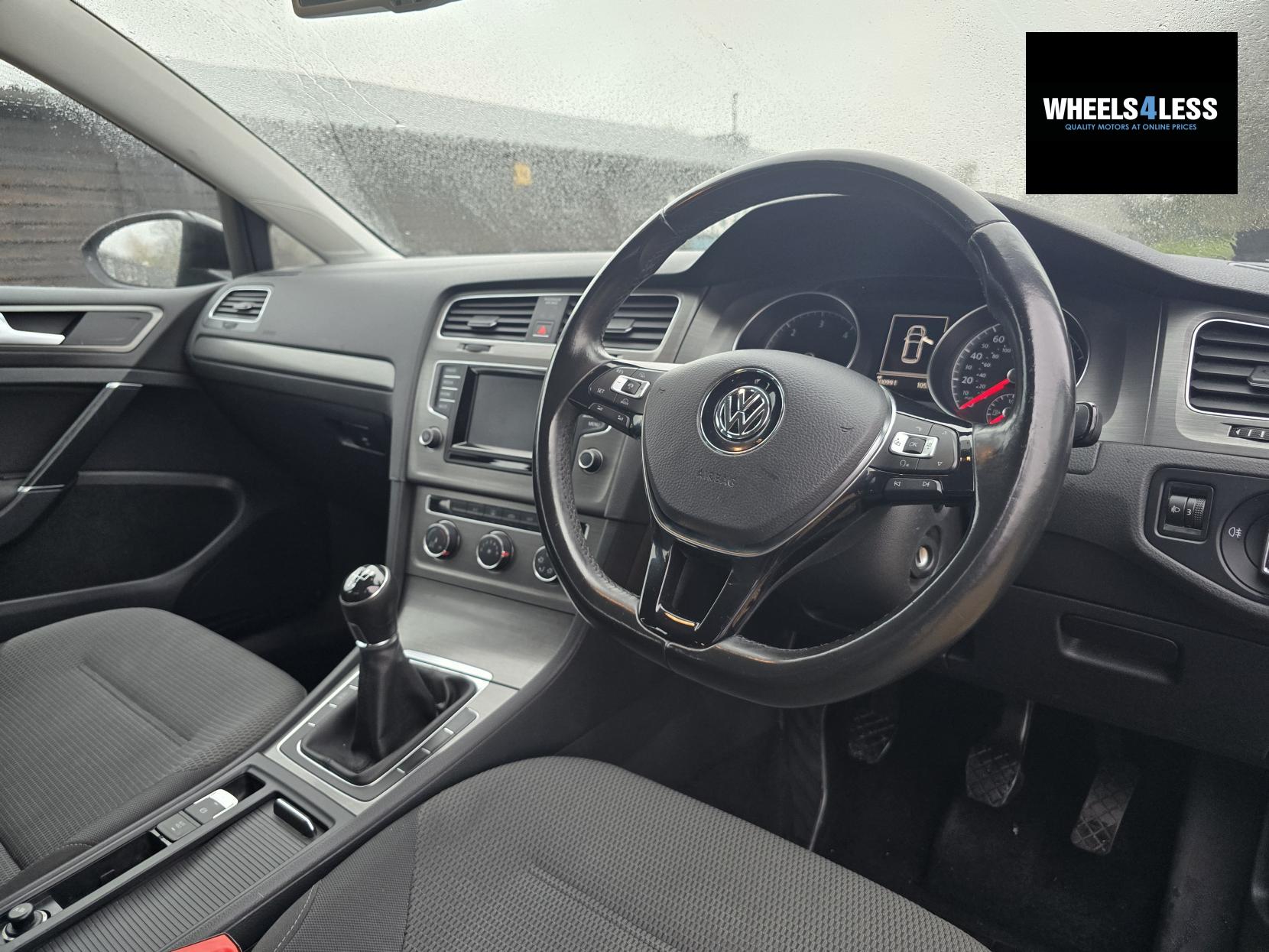 Volkswagen Golf 1.6 TDI BlueMotion Tech SE Hatchback 5dr Diesel Manual Euro 5 (s/s) (105 ps)