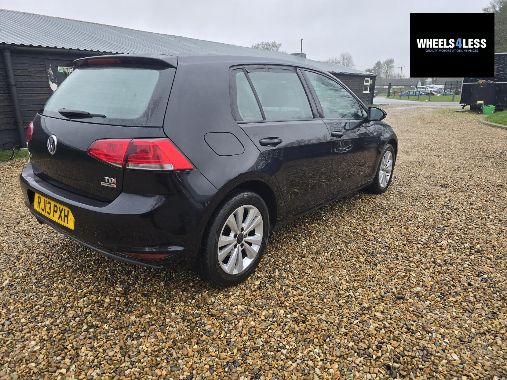 Volkswagen Golf 1.6 TDI BlueMotion Tech SE Hatchback 5dr Diesel Manual Euro 5 (s/s) (105 ps)