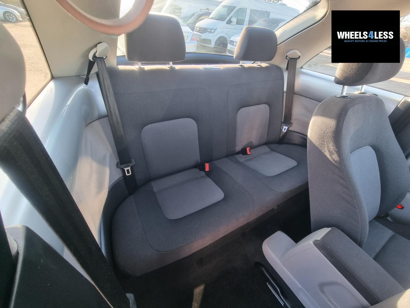 Volkswagen Beetle 1.4 16V Hatchback 3dr Petrol Manual Euro 4 (75 ps)