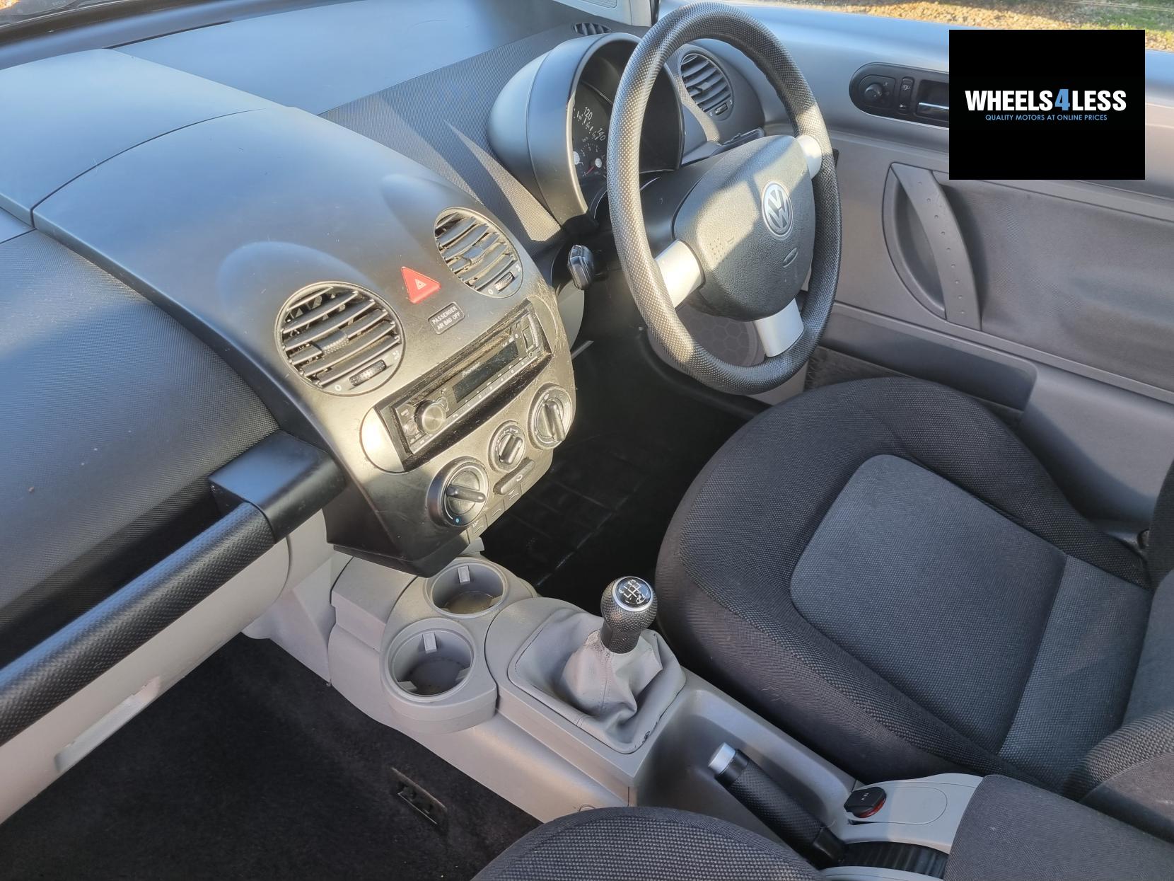 Volkswagen Beetle 1.4 16V Hatchback 3dr Petrol Manual Euro 4 (75 ps)