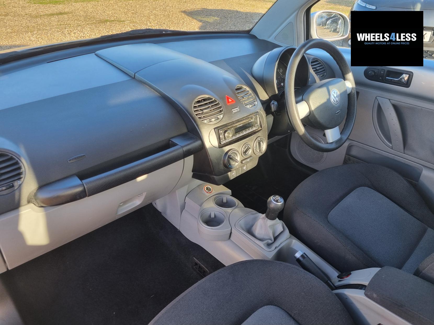 Volkswagen Beetle 1.4 16V Hatchback 3dr Petrol Manual Euro 4 (75 ps)