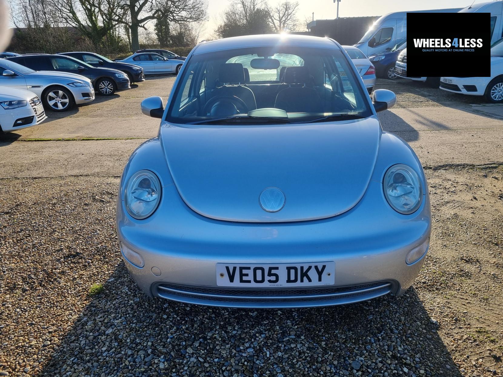 Volkswagen Beetle 1.4 16V Hatchback 3dr Petrol Manual Euro 4 (75 ps)