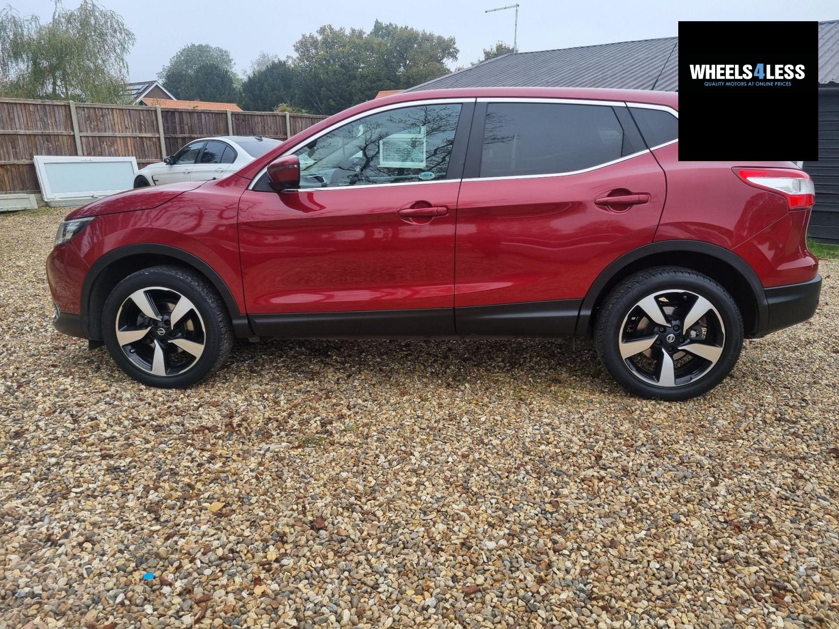 Nissan Qashqai 1.2 DIG-T N-Connecta 2WD Euro 6 (s/s) 5dr