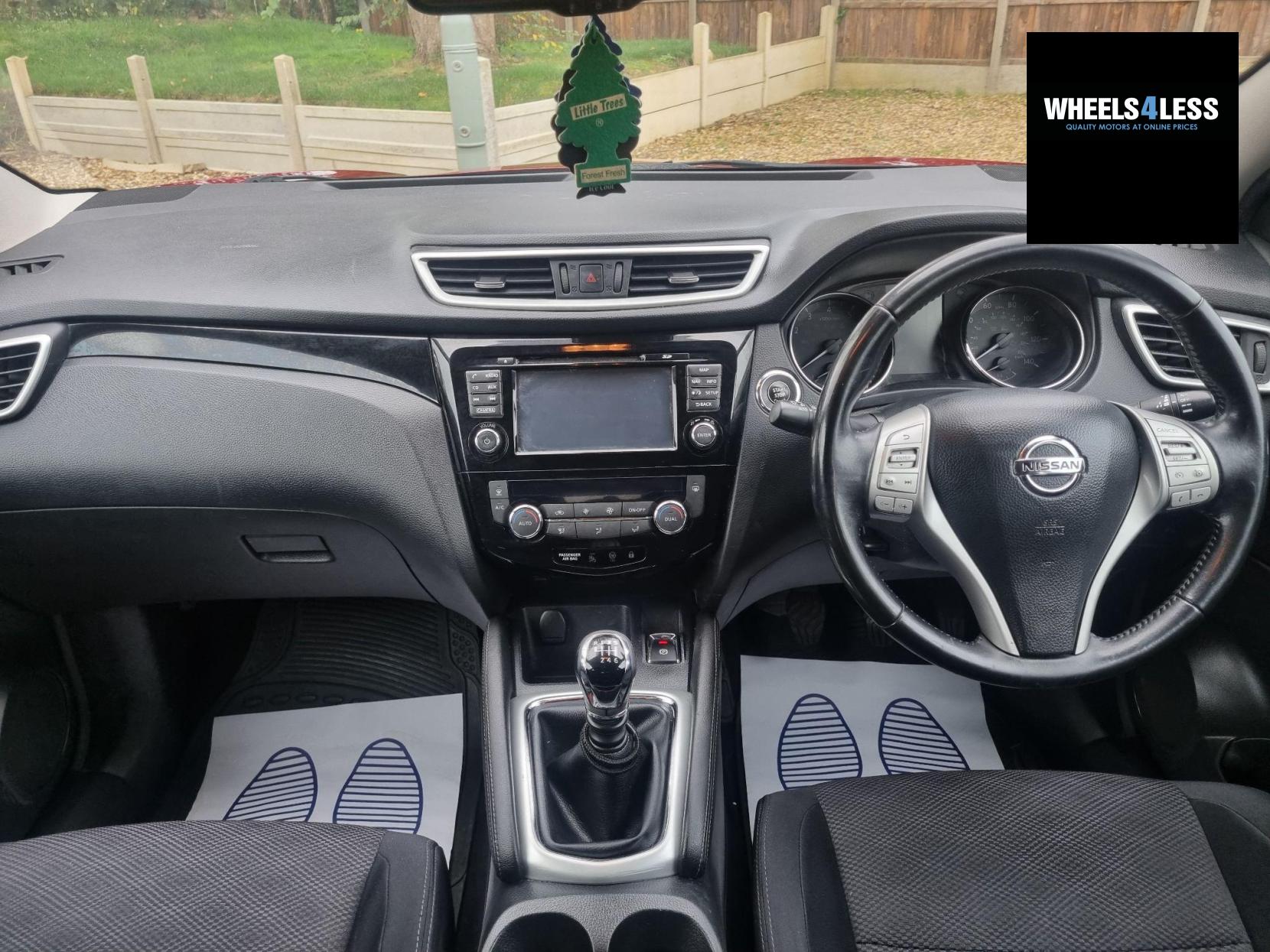 Nissan Qashqai 1.2 DIG-T N-Connecta 2WD Euro 6 (s/s) 5dr