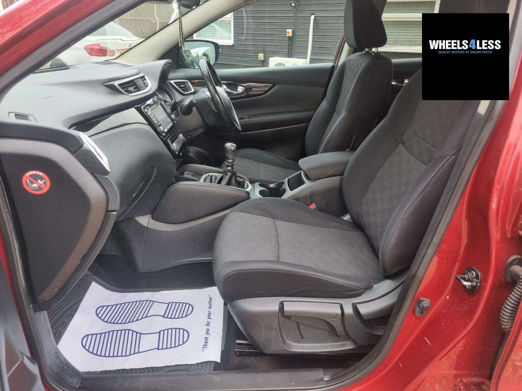 Nissan Qashqai 1.2 DIG-T N-Connecta 2WD Euro 6 (s/s) 5dr