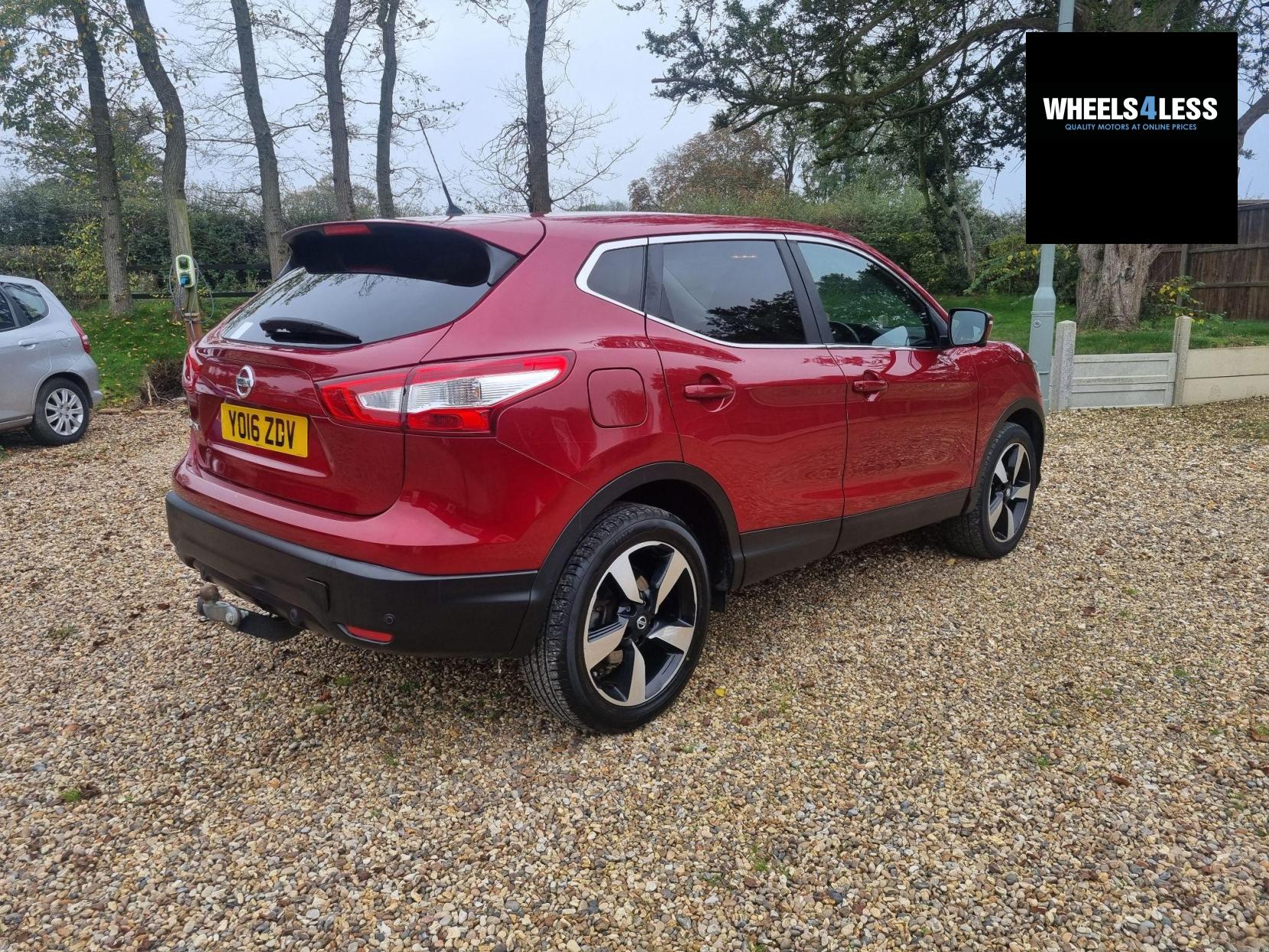 Nissan Qashqai 1.2 DIG-T N-Connecta 2WD Euro 6 (s/s) 5dr