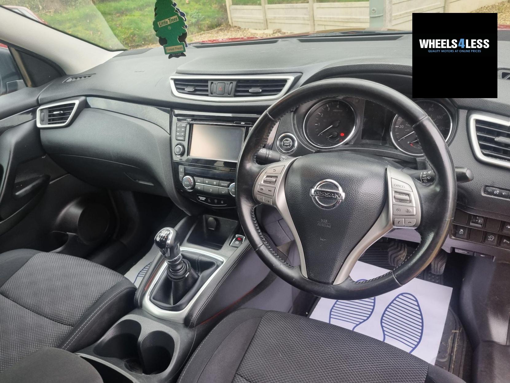 Nissan Qashqai 1.2 DIG-T N-Connecta 2WD Euro 6 (s/s) 5dr