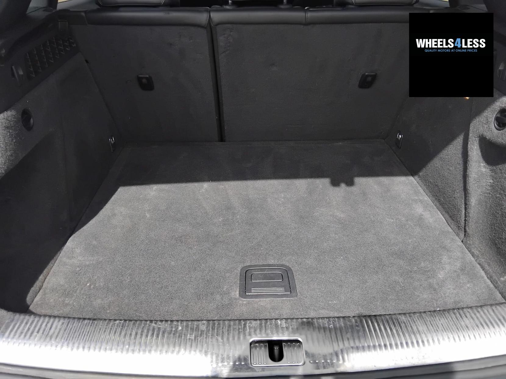 Audi Q3 1.4 TFSI CoD S line Edition S Tronic Euro 6 (s/s) 5dr