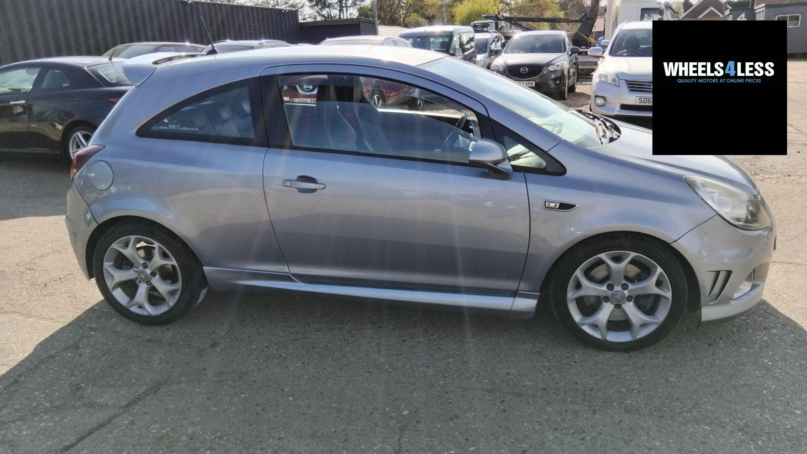 Vauxhall Corsa 1.6i Turbo 16v VXR Arctic Edition 3dr