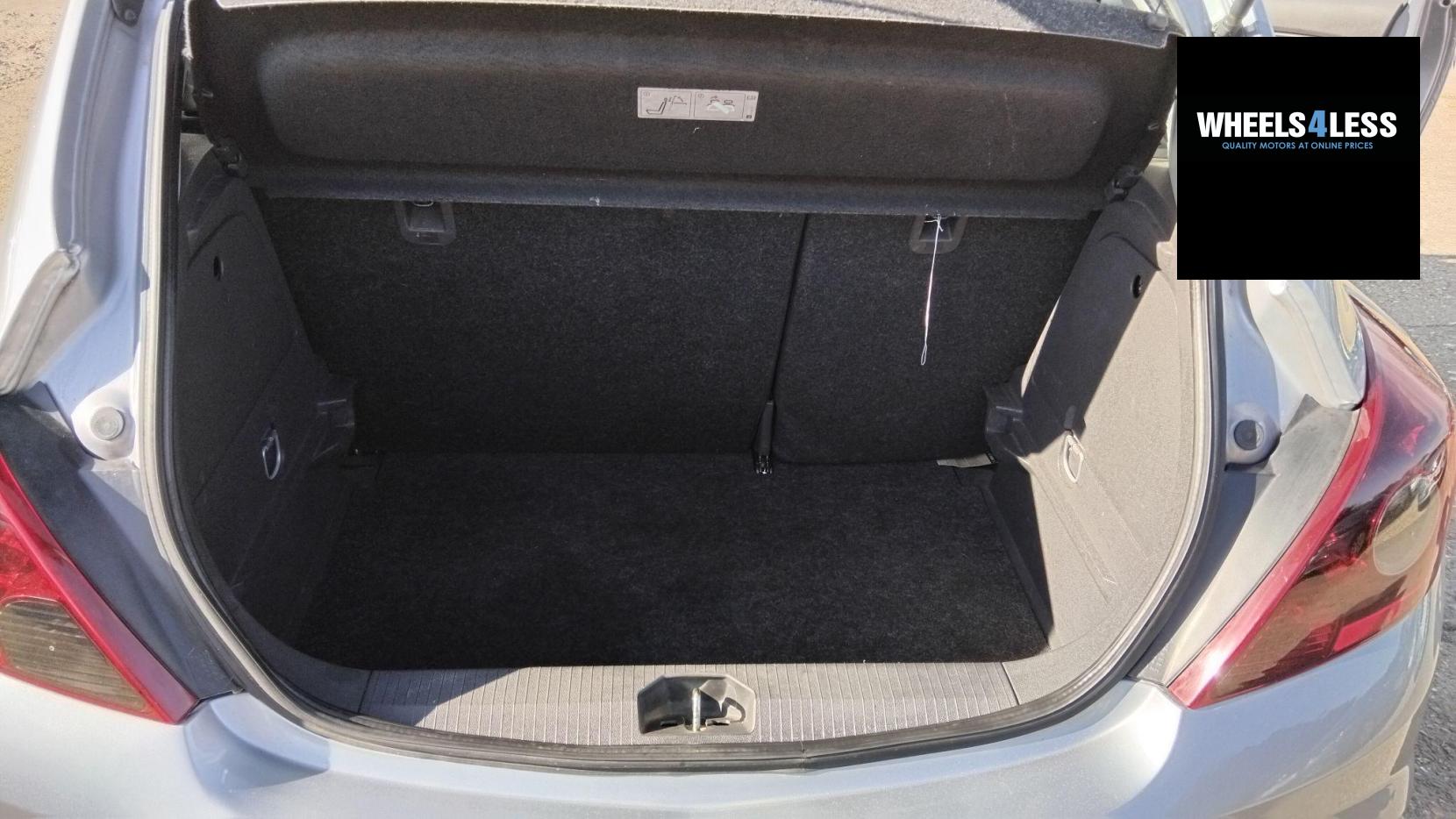 Vauxhall Corsa 1.6i Turbo 16v VXR Arctic Edition 3dr