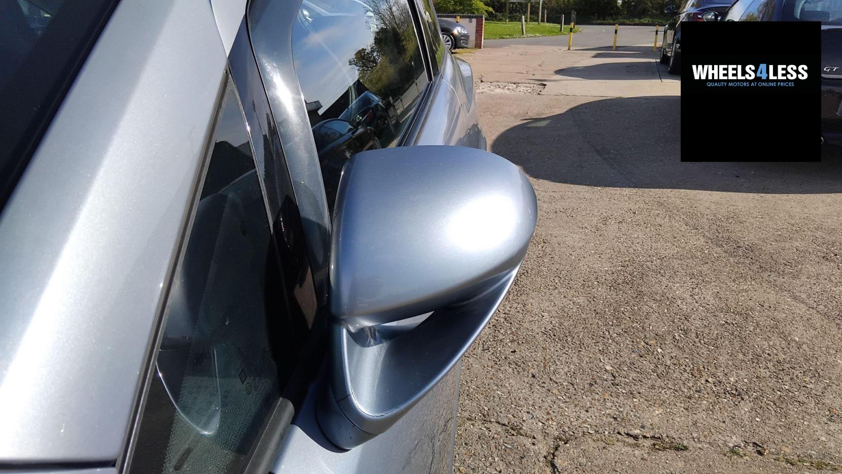 Vauxhall Corsa 1.6i Turbo 16v VXR Arctic Edition 3dr