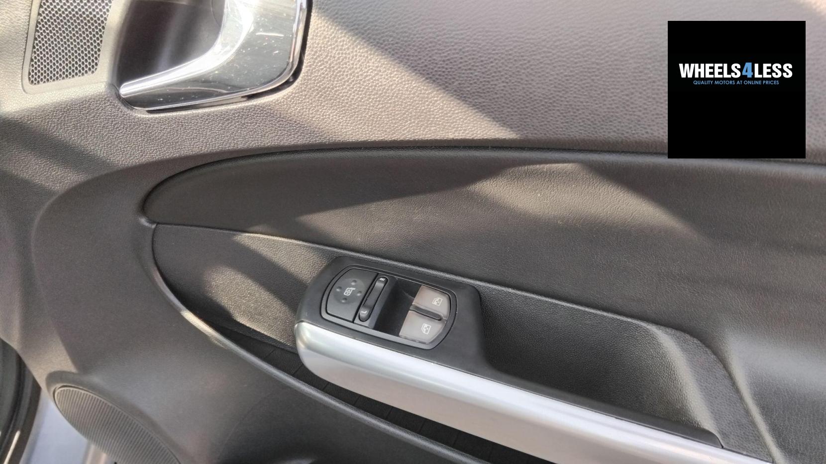 Vauxhall Corsa 1.6i Turbo 16v VXR Arctic Edition 3dr