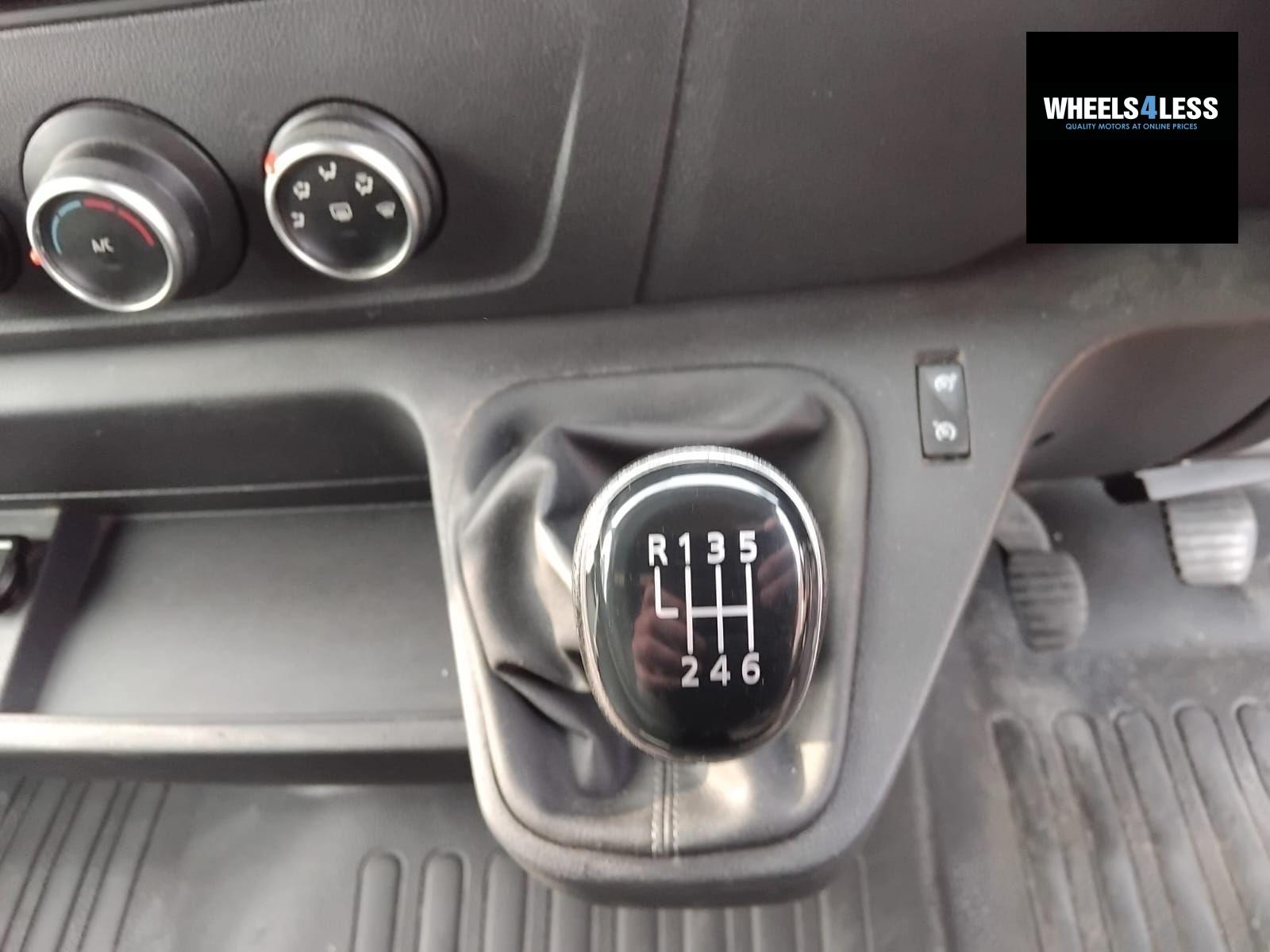 Vauxhall Movano 2.3 CDTi 3500 BiTurbo Edition RWD L4 H3 Euro 6 5dr